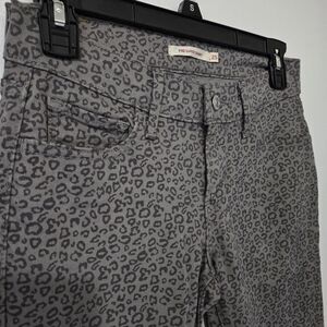 Levis 710 Super Skinny Gray Leopard Print Jeans